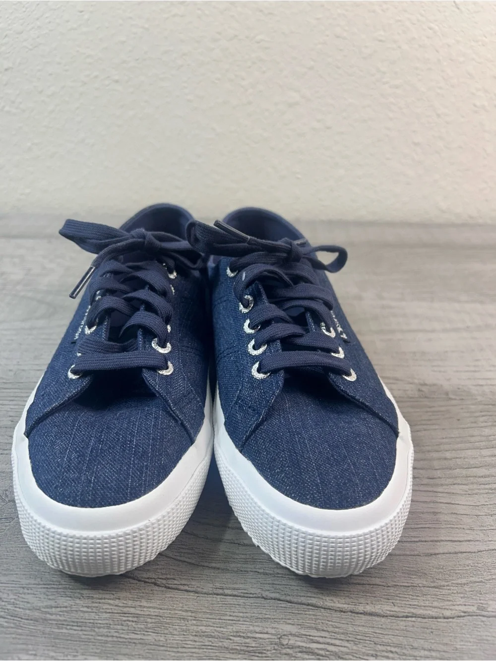 Superga Navy Canvas Classic Lace-Up Sneakers Women’s Size 8(39)